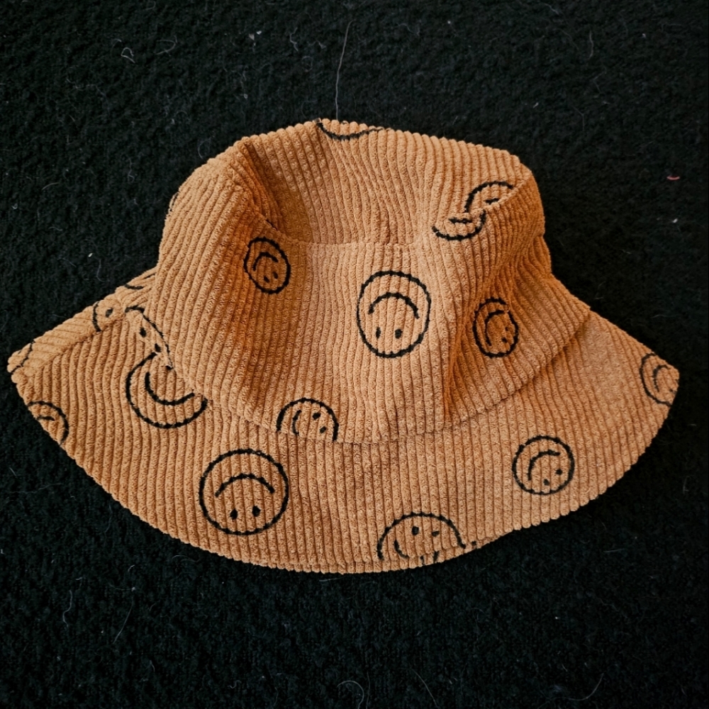 David and Young Bucket Hat